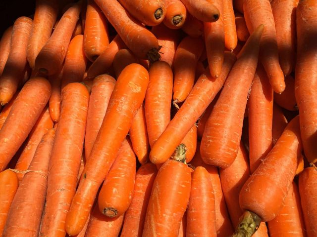 Lăcătuș Carrot